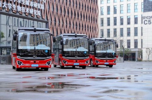Çində sürücüsüz avtobusların sınaqlarına başlanıb - VİDEO