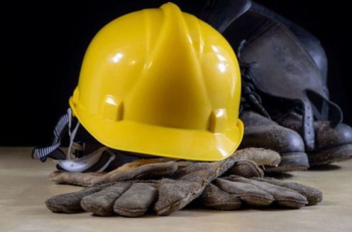 Azərbaycanda mühəndis çalışdığı idarədə öldü