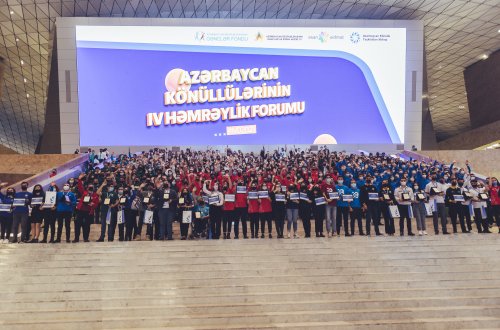 Könüllülər Forumu başladı! - FOTOLAR