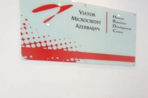 Azərbaycanda hüquqşünasın əmək hüquqları pozulduğuna görə şirkət rəhbəri cərimələnib