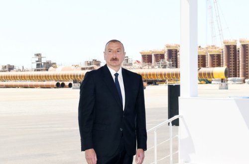 Prezident Quba Olimpiya İdman Kompleksində yenidənqurmadan sonra yaradılan şəraitlə tanış olub -YENİLƏNİB