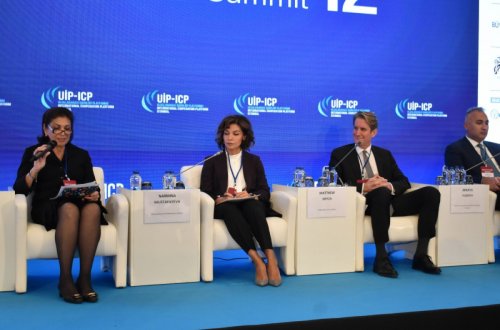 İstanbulda keçirilən beynəlxalq sammitdə Azərbaycanın azad edilmiş torpaqlarında törədilmiş vandalizm aktlarından danışılıb