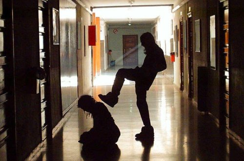 Bakı məktəbində rüsvayçılıq - Oğlan şagird əxlaqsızlıq etdi - Vəzifəli şəxslər məktəbə cəlb olundu