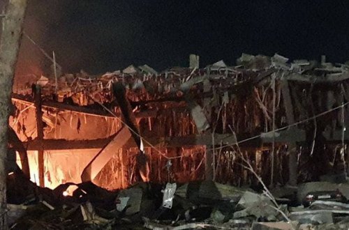 Özbəkistanda ticarət mərkəzində partlayış, 9 yaralı