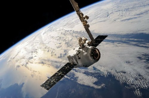 Названо количество контролируемых компанией Маска спутников на орбите