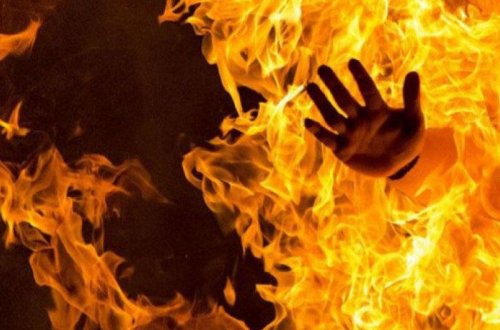 В Баку 20-летний парень пытался поджечь себя в метро