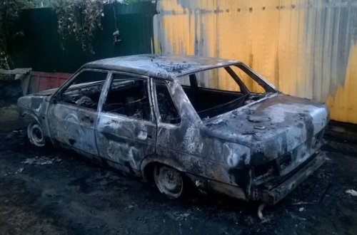 В Лянкяране подожгли автомобиль сотрудника ОАО 