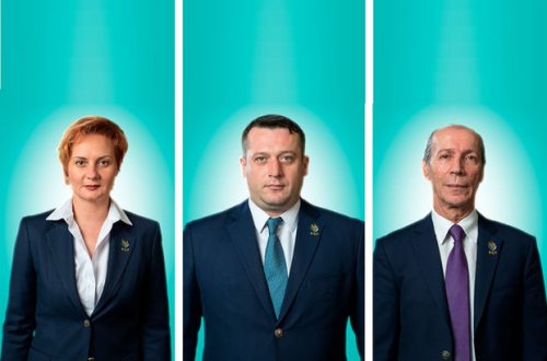 Üç hakim fəxri ada layiq görüldü