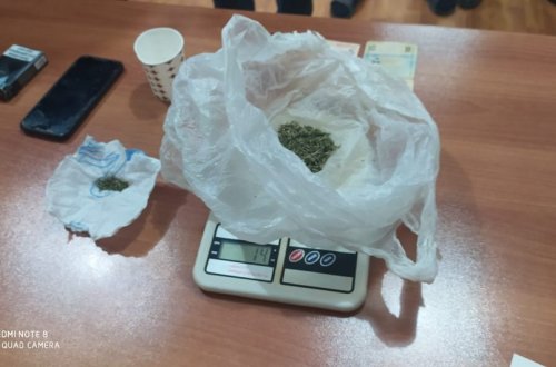 Azad olunan ərazilərdə işləyən şəxsdən narkotik götürülüb