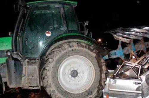 В Физулинском районе автомобиль столкнулся с трактором, есть погибший