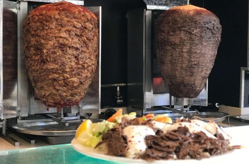 В Баку произошло массовое отравление донерами