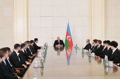 İlham Əliyev “Qarabağ” futbol klubunun üzvlərini qəbul etdi - FOTO