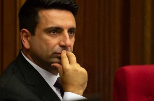 İki müxalifət partiyası parlament sədrinin yerinə gəlməyə çalışır - Qalmaqallı videodan sonra