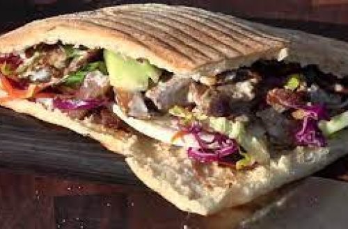 Bakıda dönərdən zəhərlənənlər evə buraxılıb