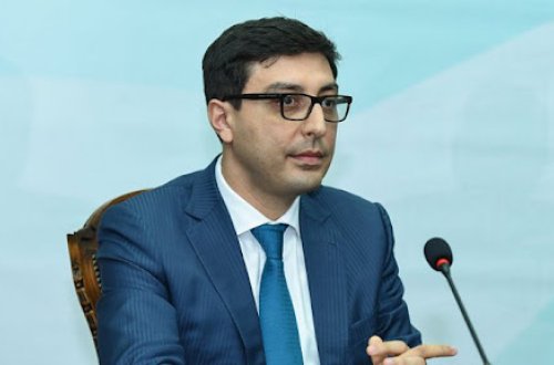 Nazir onu şöbə müdiri təyin etdi  - FOTO