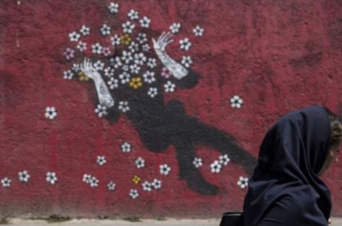 İranda bakirəlik testinin qadağan edilməsi üçün kampaniya başladılıb