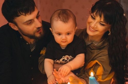 Evli ola-ola həyat yoldaşlarından ayrı evlərdə yaşayan məşhurlarımız - SİYAHI