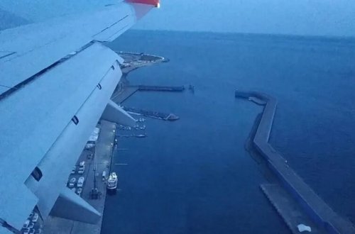 Rusiya Qara dənizə daxil olan Fransa gəmisini müşahidəyə alıb