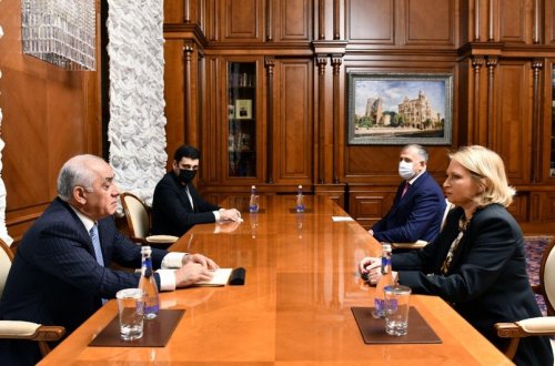 Əli Əsədov Gürcüstanın iqtisadiyyat və davamlı inkişaf naziri ilə görüşüb