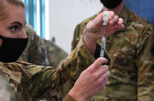 Vaksinasiyadan imtina etdikləri üçün ordudan qovuldular