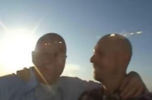 2046-cı ildən gəldiyini deyən şəxs ŞOK GÖRÜNTÜ PAYLAŞDI: İnanmayanlara sübut göstərdi - VİDEO