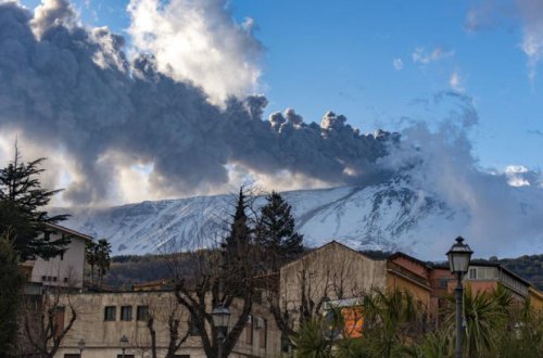 Активизировался самый высокий вулкан Европы
