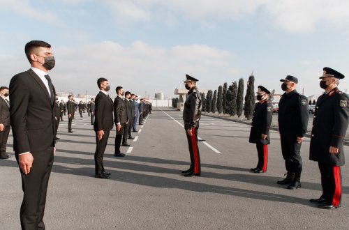 Vilayət Eyvazov sıra baxışı keçirib