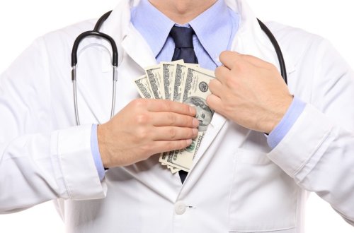 Şəmkir xəstəxanasının baş həkiminin cinayət işi icraata götürülüb