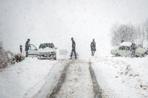 İranın Qərbi və Şərqi Azərbaycan əyalətlərində şaxtalı havaya görə məktəblərdə tətil elan olunub