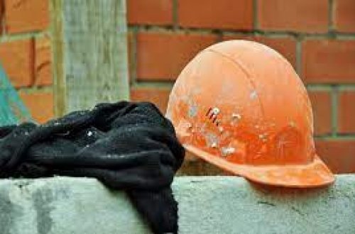 Bakıda fəhlə bədbəxt hadisə nəticəsində ölüb