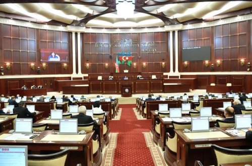 “Media haqqında” qanun layihəsi ikinci oxunuşdan da keçdi