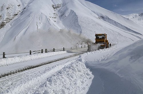 Gürcüstandan Rusiyaya gedən yol bağlandı