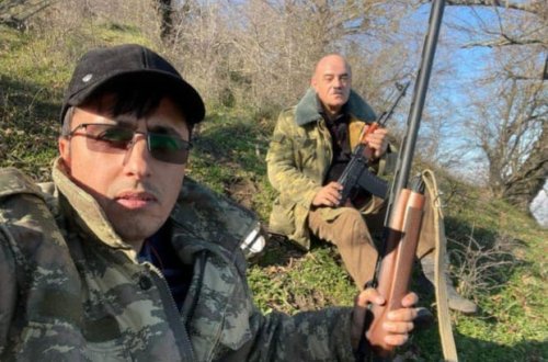 Vəzifəli şəxsin “Kalaşnikov”la fotosu yayıldı, DİN açıqlama verdi