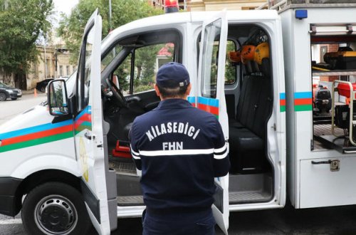 Bakıda həkimlər 82 yaşlı qadını xəstəxanaya apara bilmədi: FHN çağırıldı