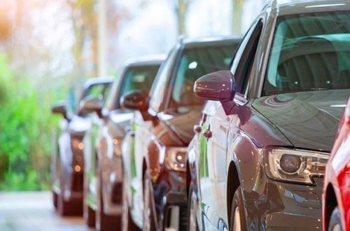 Обнародована стоимость импортированных в Азербайджан автомобилей