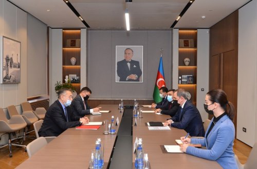 Ceyhun Bayramov Qırğızıstanın Təhlükəsizlik Şurasının sədr müavini ilə görüşüb