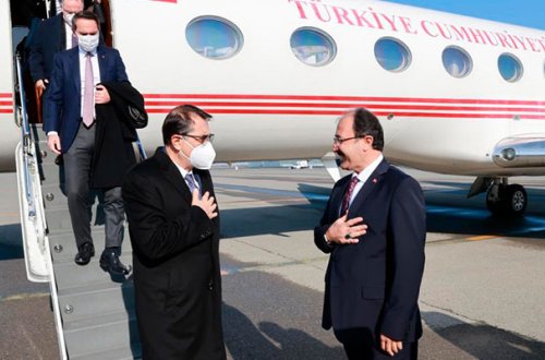 Türkiyəli nazir Bakıya gəldi