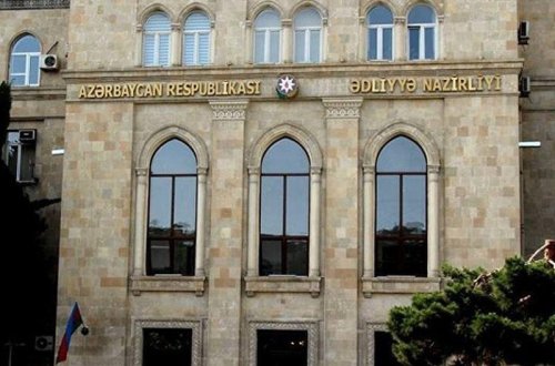 Ədliyyə Nazirliyinin işçilərinin maaşları artırıldı