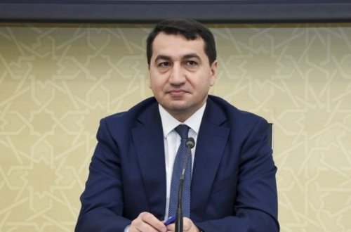 Hikmət Hacıyev İlham Əliyevi təbrik etdi - FOTO