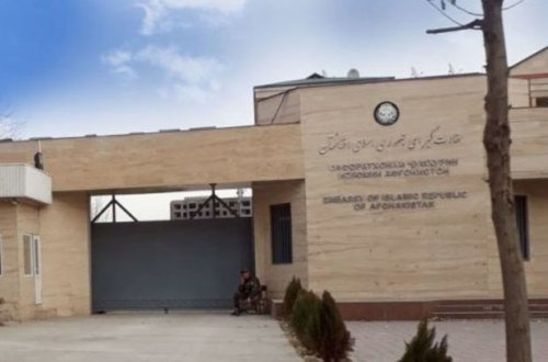 На счет афганского посольства в Душанбе было перечислено 786 000 долларов, талибы требуют вернуть деньги