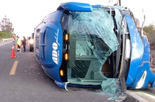 Meksikada avtobus aşıb, ölənlər və yaralananlar var