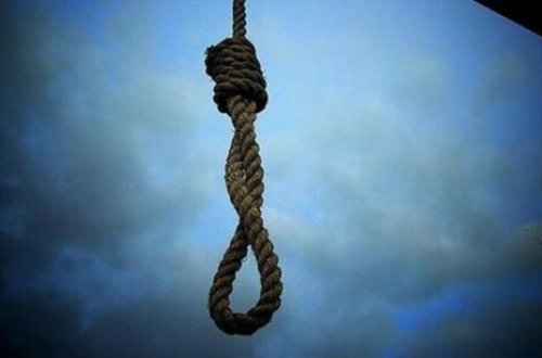 В Азербайджане учительница географии покончила с собой