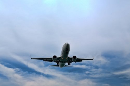 Koronavirusa görə 4300-dək təyyarə uçuşu ləğv olunub