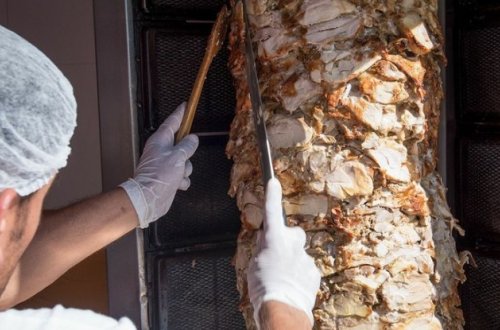 AQTA “Dönər market”də baş vermiş zəhərlənmənin səbəblərini açıqlayıb