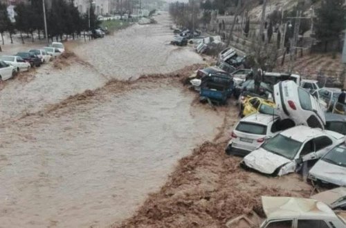 İranda daşqınlar nəticəsində 3 nəfər ölüb