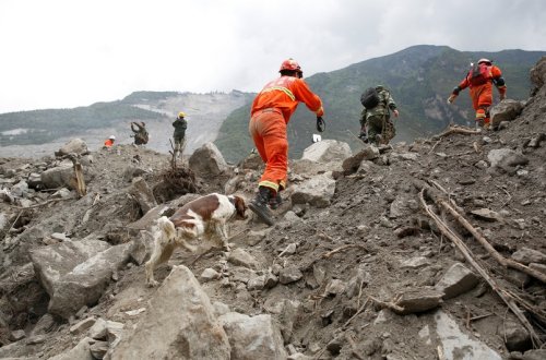 Çində sürüşmə olub, 10 nəfər ölüb