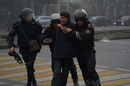 Qazaxıstanda toqquşmalar: Yeddi nəfər reanimasiyaya yerləşdirilib