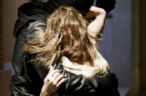 Samuxda gəzmək adı ilə 17 yaşlı qızı qaçırdılar