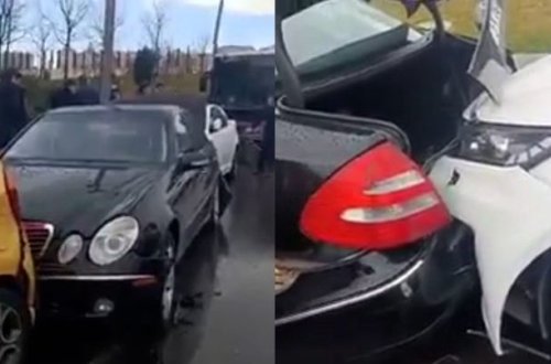 Bakıda zəncirvari qəza: Avtobus bir maşınla toqquşdu, bir neçə avtomobil bir-birinə girdi