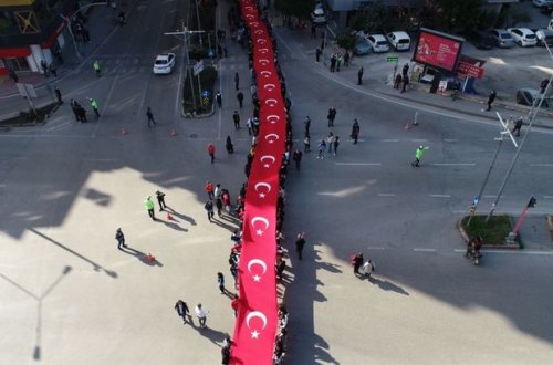 Türkiyədə 3628 metrlik dövlət bayrağı açıldı - FOTO